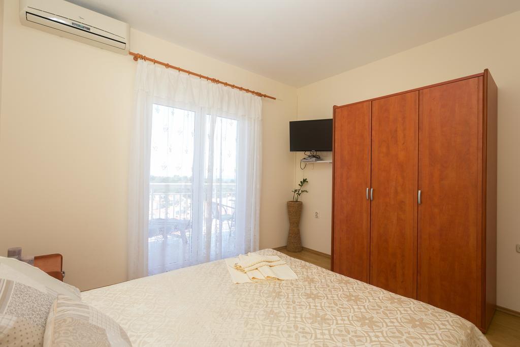 Vucic Apartments Hvar Town Exterior photo